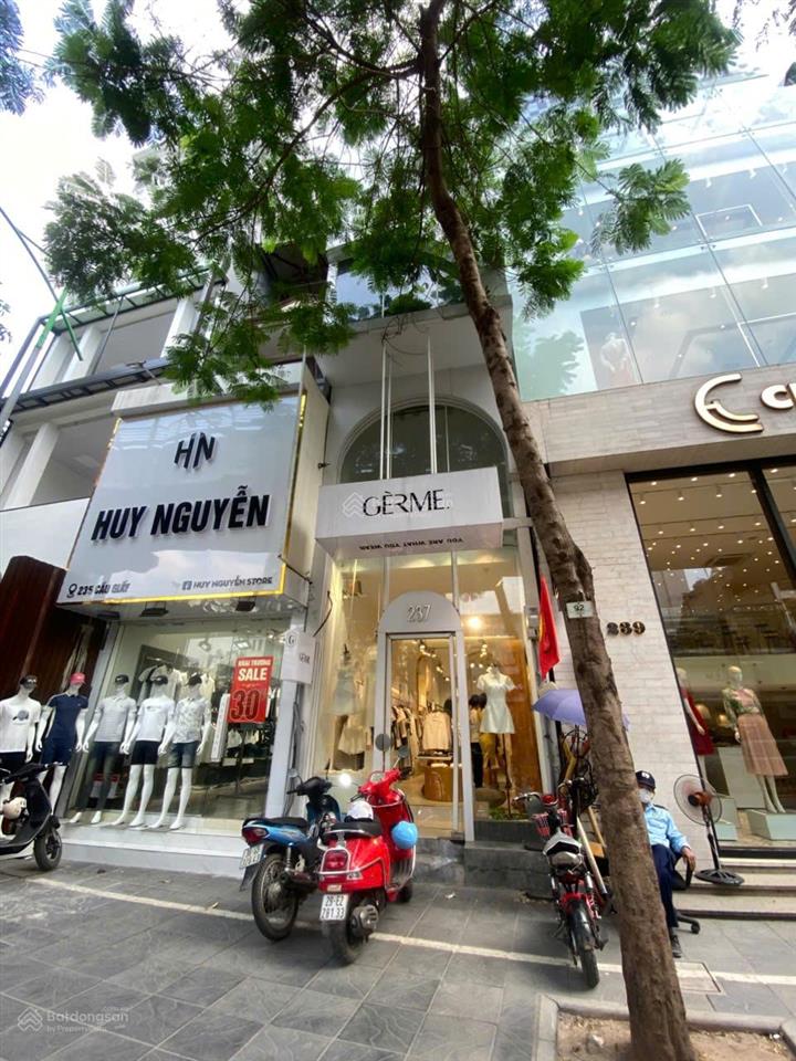 Chính chủ bán nhà 5 tầng mặt phố cầu giấy chỉ 8,5 tỷ, không quy hoạch, kinh doanh đa dạng sầm uất