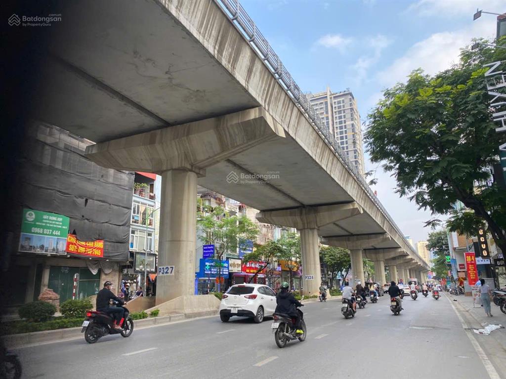 Chính chủ bán nhà 5 tầng mặt phố cầu giấy chỉ 8,5 tỷ, không quy hoạch, kinh doanh đa dạng sầm uất