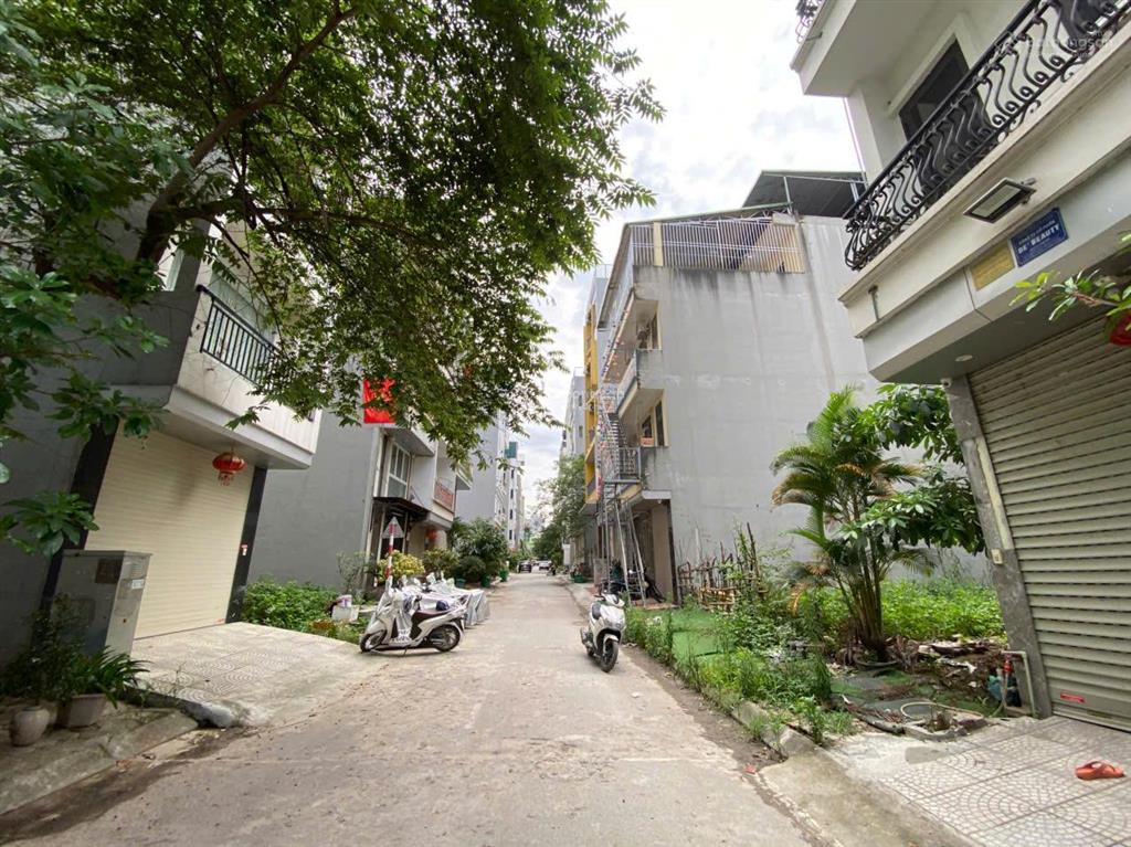 Chính chủ bán 75,5m đất bên hông trường đại học thành đô chỉ 12,6 tỷ