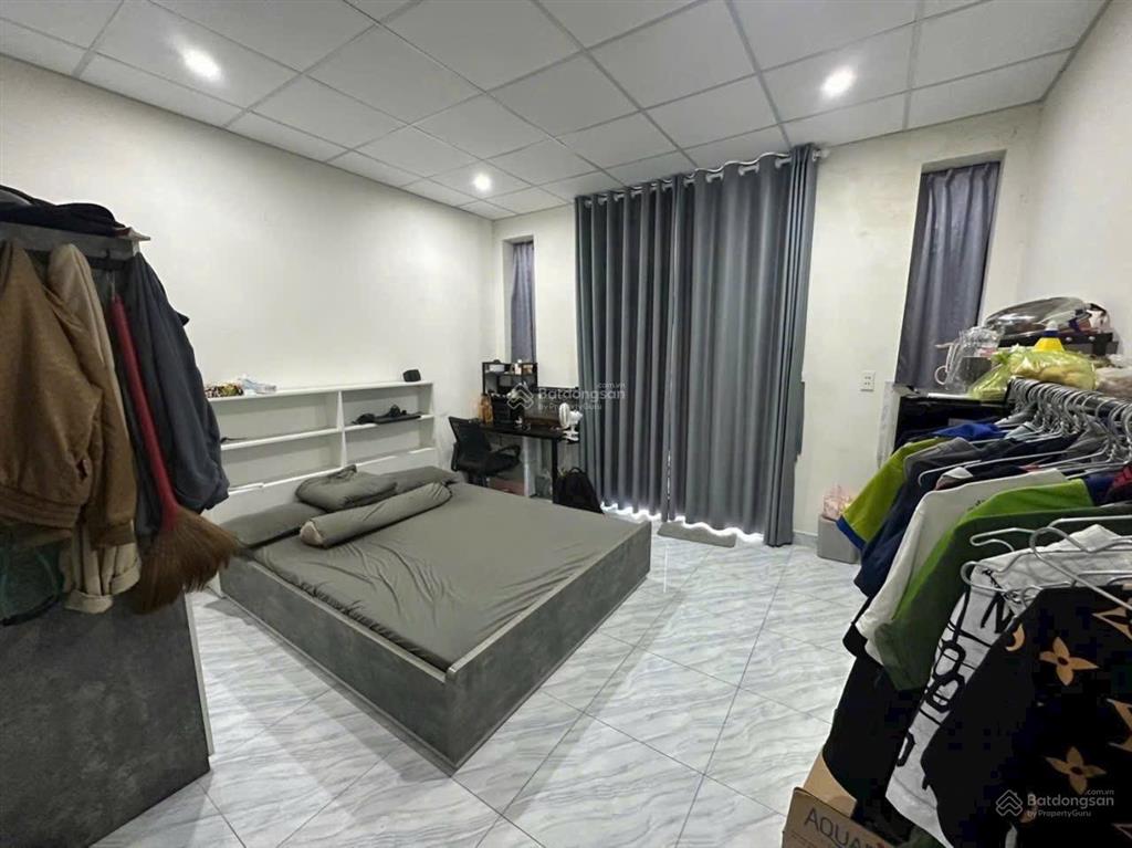 Bán chdv 1 trệt 3 lầu full nội thất có 7 phòng cho thuê 20tr/ tháng khu võ thị liễu đường 12m