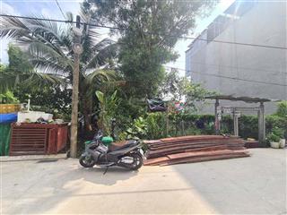 Bán đất 1/ hẻm 301 đối diện trường quốc tế bamboo đi vào diện tích  93m2 ( 5x18.6m) đường 6m