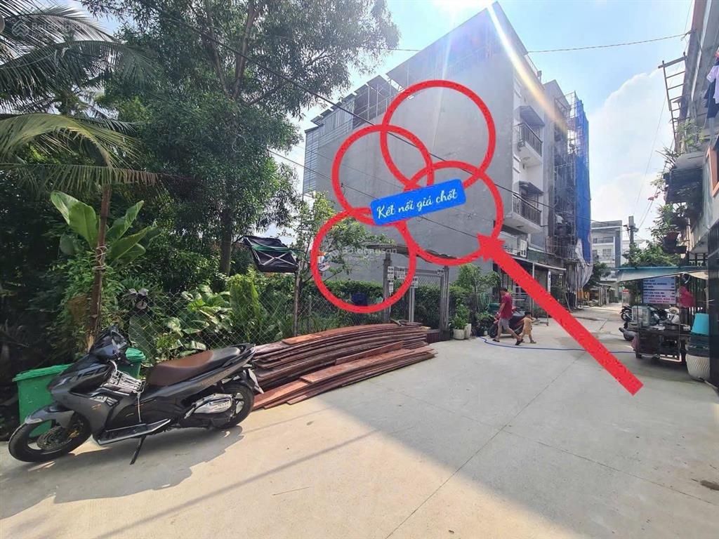 Bán đất 1/ hẻm 301 đối diện trường quốc tế bamboo đi vào diện tích  93m2 ( 5x18.6m) đường 6m