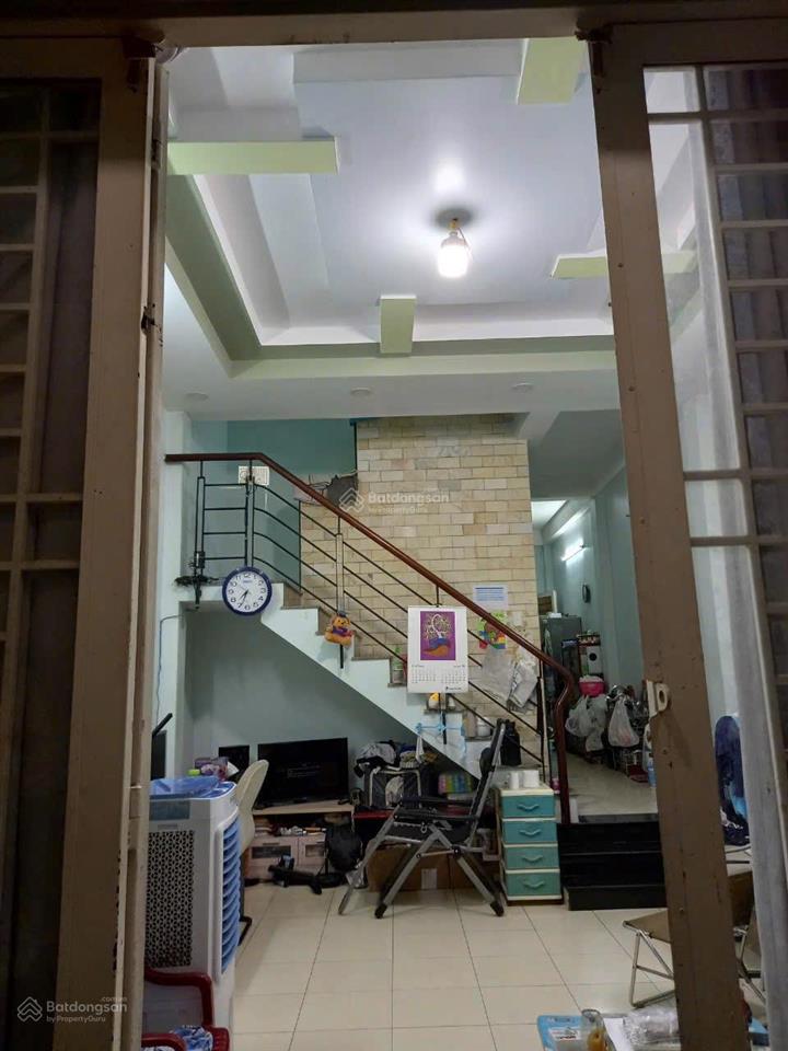 Cho thuê nhà nguyên căn nhà 1 sẹc vườn lài gần cầu 1 tret 1 lầu có 2 phòng 4.1x16.5 no hậu 4.5m