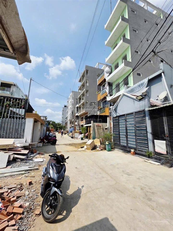 Bán đất hẻm 114 vườn lài,  103,9m2 (4.3 x 24), thổ cư 81m2 giá 6,35 tỷ chốt cứng 6,1 tỷ
