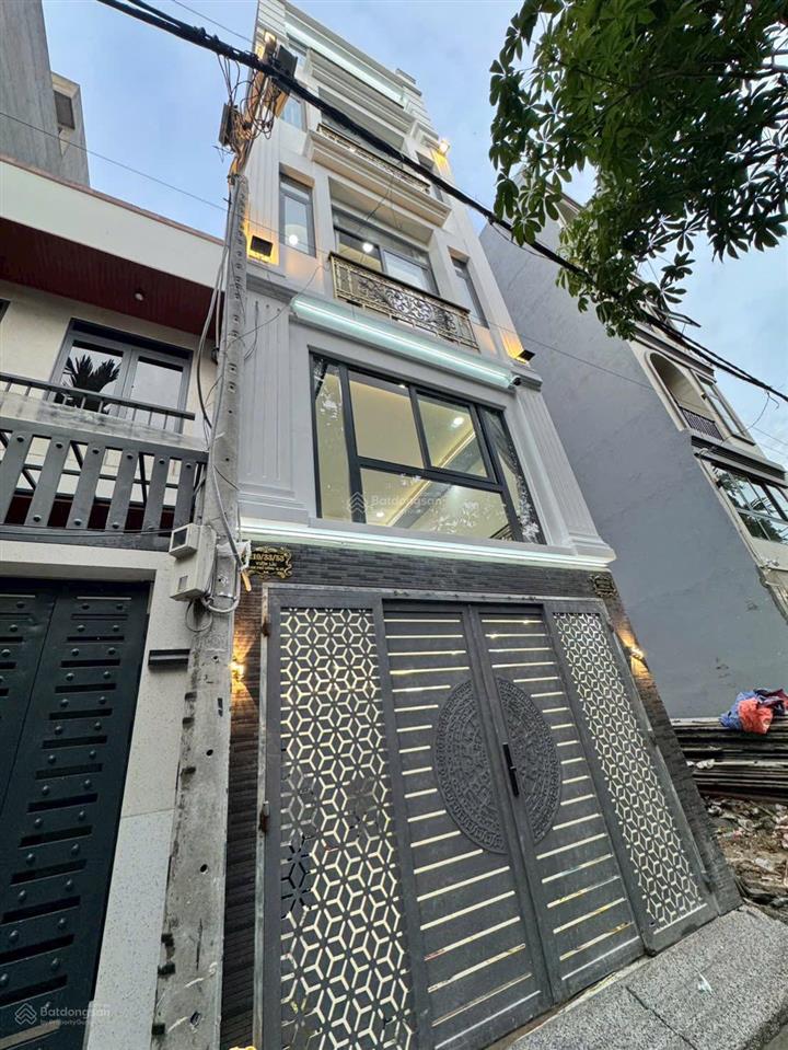 Bán chdv có 8 phòng, thu nhập 42 triệu/tháng, đang full phòng. 1 trệt, lửng, 3 lầu, tum