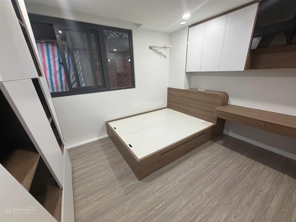 Bán nhà hẻm 114 vườn lài  nhà 1 trệt, 1 lửng 2 lầu 1 tum có 4 phòng ngủ, 4 wc, đường 6m thông
