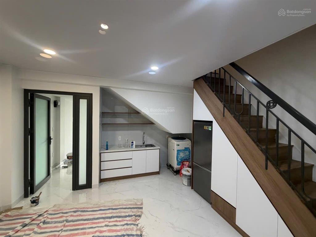 Bán nhà hẻm 114 vườn lài  nhà 1 trệt, 1 lửng 2 lầu 1 tum có 4 phòng ngủ, 4 wc, đường 6m thông