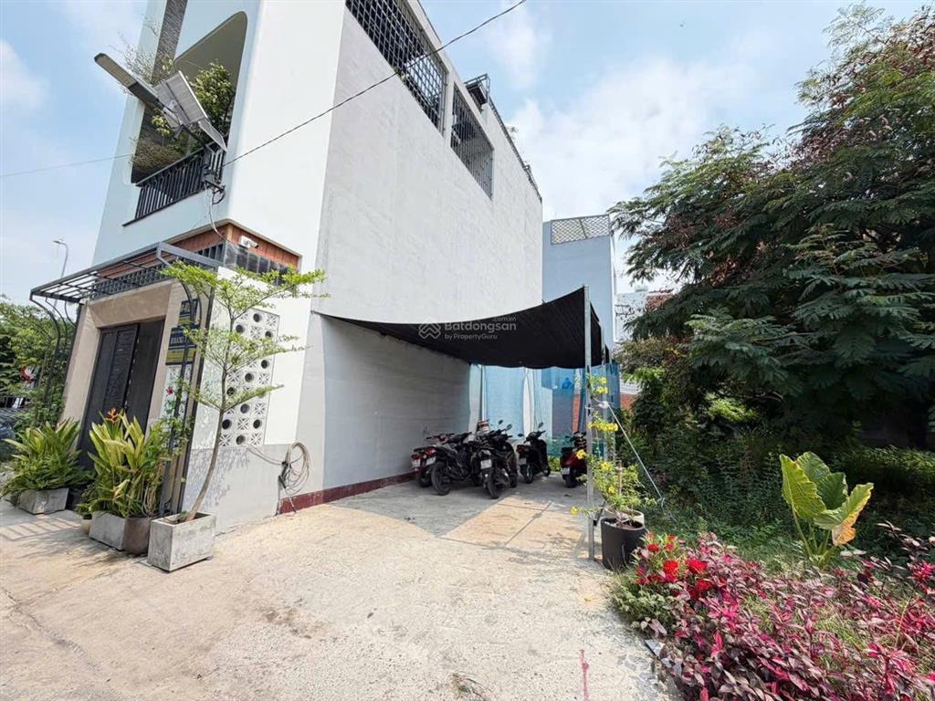 Hàng đẹp bán đất mặt tiền hẻm 190 vườn lài, phường apd diện tích  68.6m2 ( 4.2x16,37m)