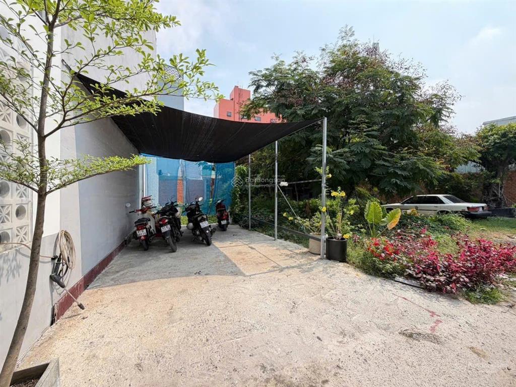 Hàng đẹp bán đất mặt tiền hẻm 190 vườn lài, phường apd diện tích  68.6m2 ( 4.2x16,37m)
