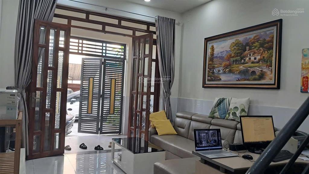 Bán nhà hẻm 154 đường vườn lài, nhà có 2 lầu 1 tum, 4 phòng ngủ. diện tích 4x13 thổ cư đủ 52,9m2