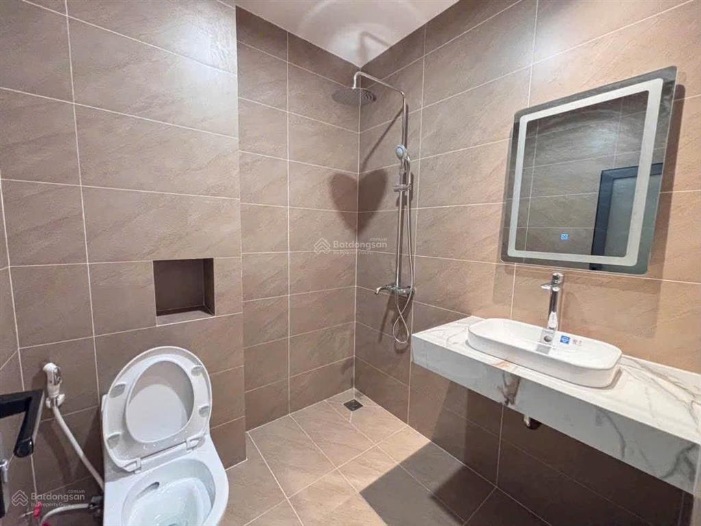 Bán nhà 1 trệt 2 lầu sân thượng nhà đường an phú đông 27 full nội thất có 3pn, 4wc, 1pk, 1pb