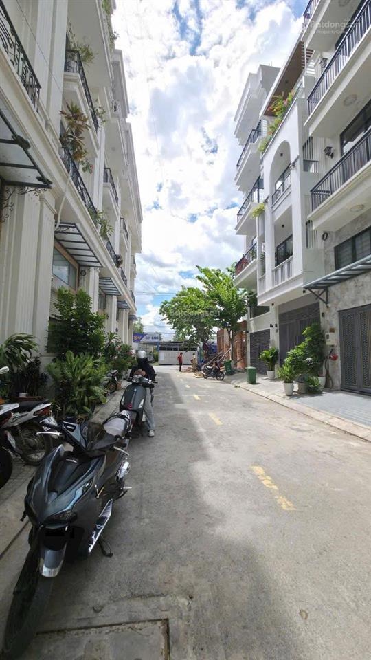 Bán căn hộ dịch vụ hẻm 252 đang cho thuê nhà 1 trệt 1 lửng 3 lầu 1 tum có 9 phòng thu nhập 50 tr