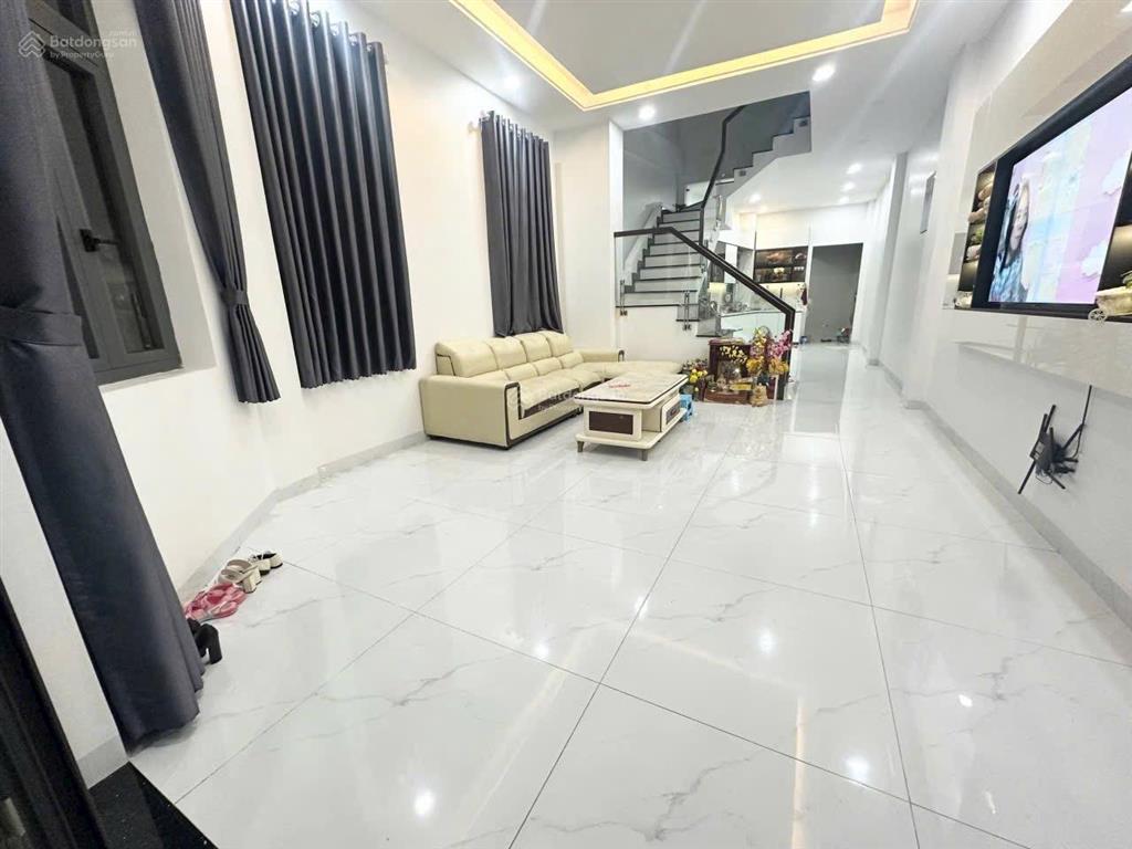 Bán nhà góc 2 mặt tiền hẻm 140 vườn lài 1 trệt 2 lầu 1 tum có 5 phòng ngủ l 93m thổ 59m sàn 202m