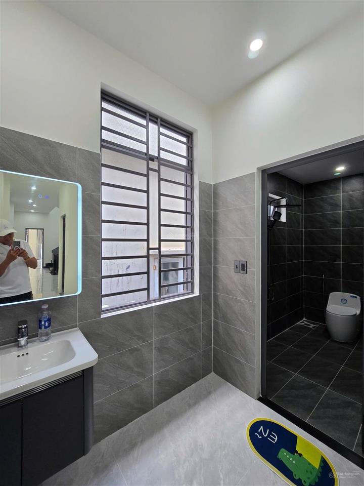 Bán nhà 3 tầng 3 mê đường 5m5 nguyễn đức thiệu  hoà thọ đông  cẩm lệ vị trí gần thăng long mát mẻ