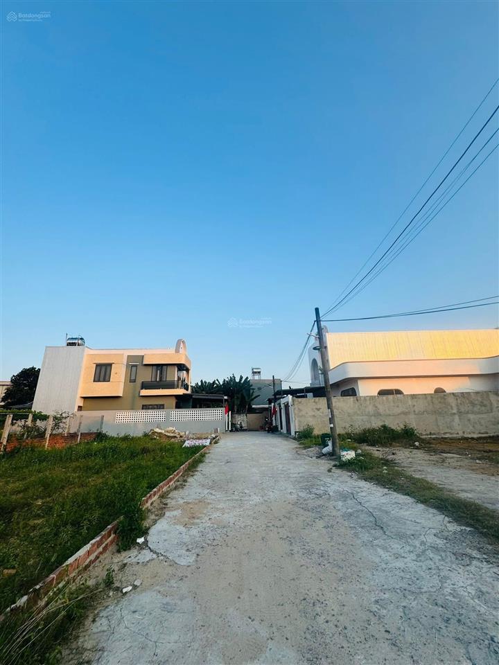 Chủ gửi bán lô đất đường ô tô 6m quang châu  hòa xuân vị trí đẹp