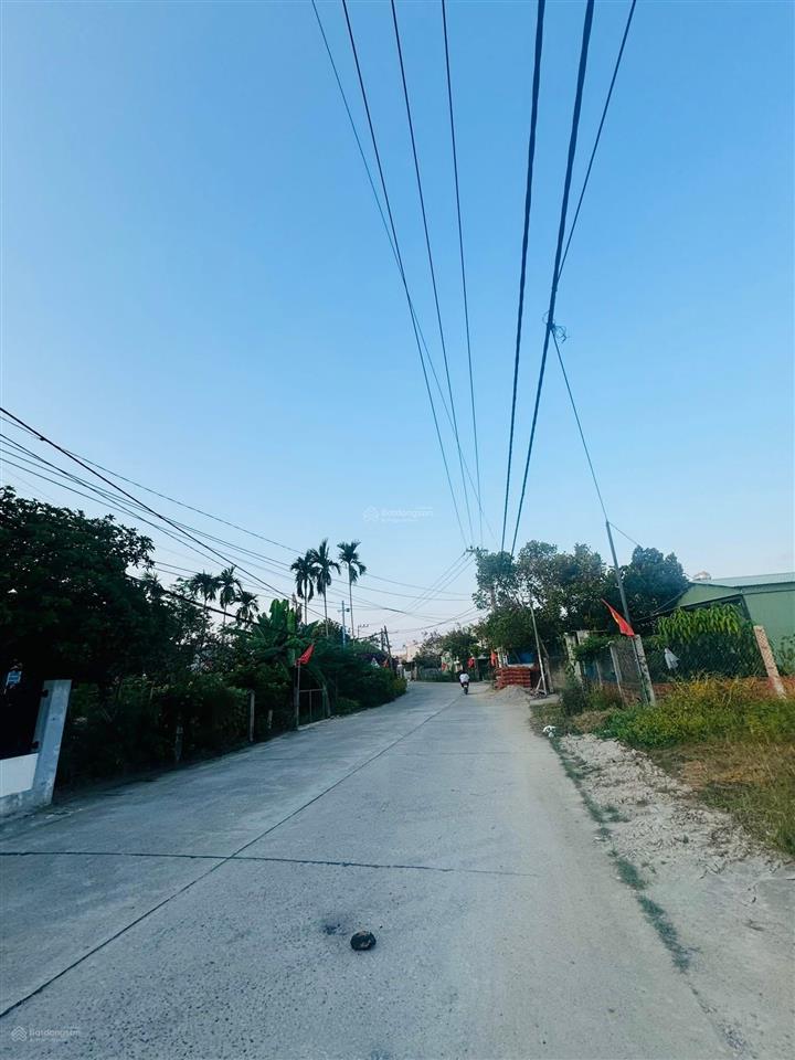 Chủ gửi bán lô đất đường ô tô 6m quang châu  hòa xuân vị trí đẹp