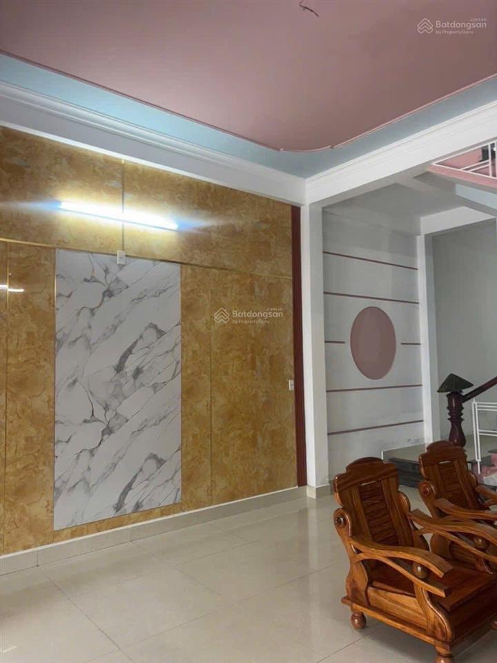 Chủ gửi bán nhà 2 tầng 2 mê đường 5m5 lề 3m đường đá bàn khu tái định cư phong nam hoà xuân