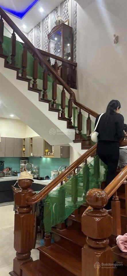 Chủ gửi bán nhà 3 tầng đường 5m5 lê cao lãng hoà thọ đông cẩm lệ