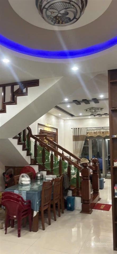 Chủ gửi bán nhà 3 tầng đường 5m5 lê cao lãng hoà thọ đông cẩm lệ