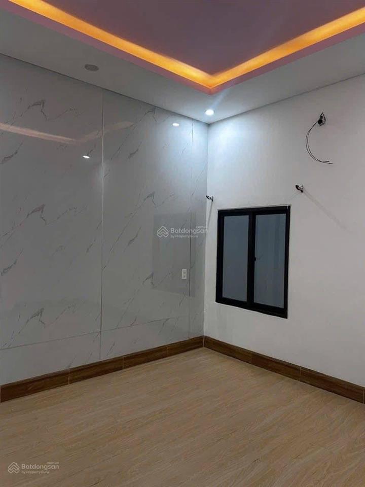 Bán nhà 3 tầng 2 mt đường nhựa la bông 2 hoà tiến, nhà kiên cố vô ở liền