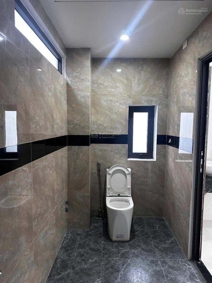 Bán nhà 3 tầng 2 mt đường nhựa la bông 2 hoà tiến, nhà kiên cố vô ở liền