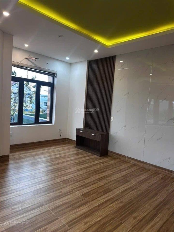 Bán nhà 3 tầng 2 mt đường nhựa la bông 2 hoà tiến, nhà kiên cố vô ở liền