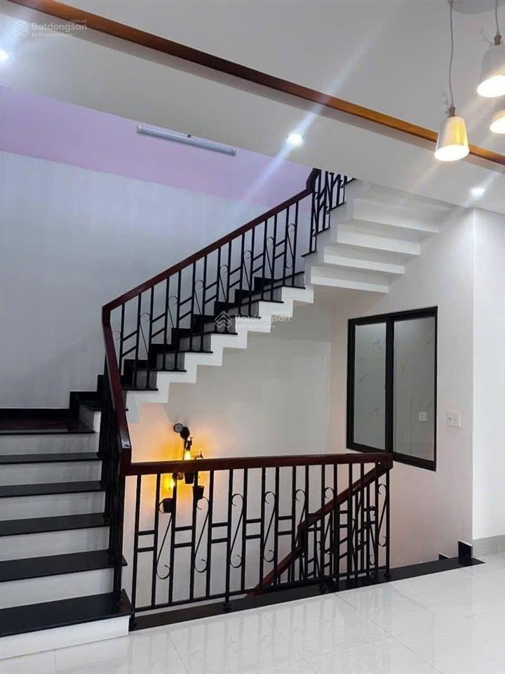 Bán nhà 3 tầng 2 mt đường nhựa la bông 2 hoà tiến, nhà kiên cố vô ở liền