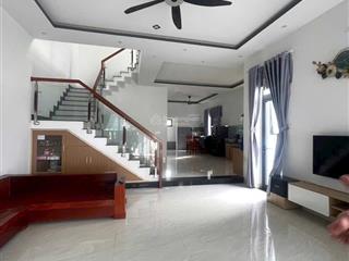 Bán nhà kiểu biệt thự 2 mê kiên cố nhà 2 mặt tiền thoáng mát kiệt ô tô 7m dương sơn  hoà xuân