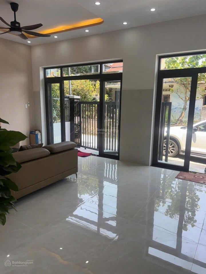 Bán nhà 2 tầng thôn đông hoà hoà xuân , vị trí gần quốc lộ 1a, gần chợ, gần trường