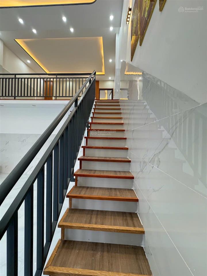 Bán nhà gác đúc kiên cố vô ở liền thôn đông hoà hoà xuân gần chợ hoà châu gần trường