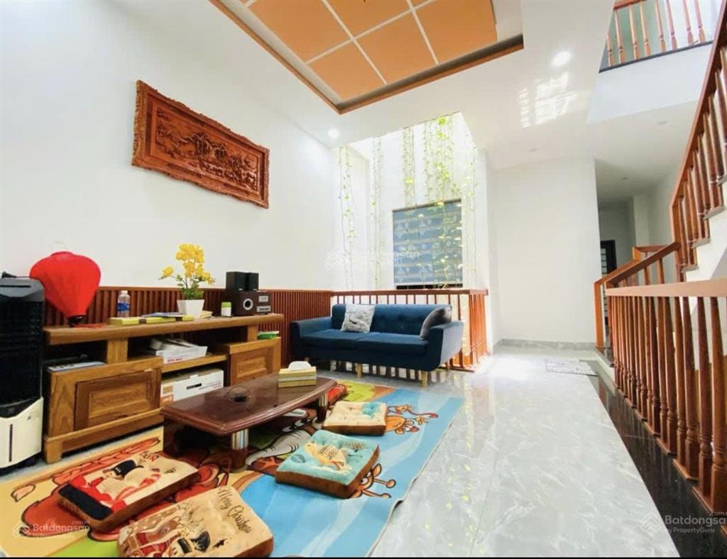 Bán nhà 3 tầng 3 mê full nội thất gỗ hương  đẹp, kiên cố vô ở liền đường bầu gia thượng cẩm lệ