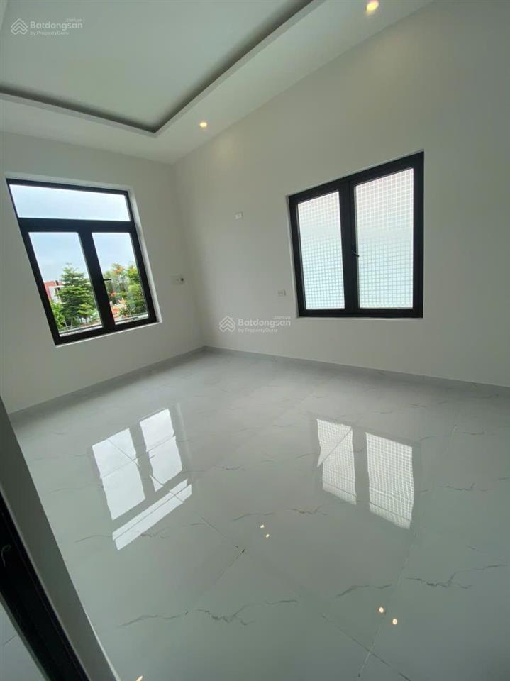 Chủ gửi bán nhà 2 tầng 2 mê kiên cố đường ô tô 6m sát ngã tư đường nhựa la bông  hòa tiến