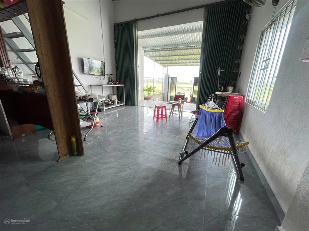 Bán nhà cấp 4 gác lửng thôn lệ sơn 1  hòa tiến, gần chợ lệ trạch