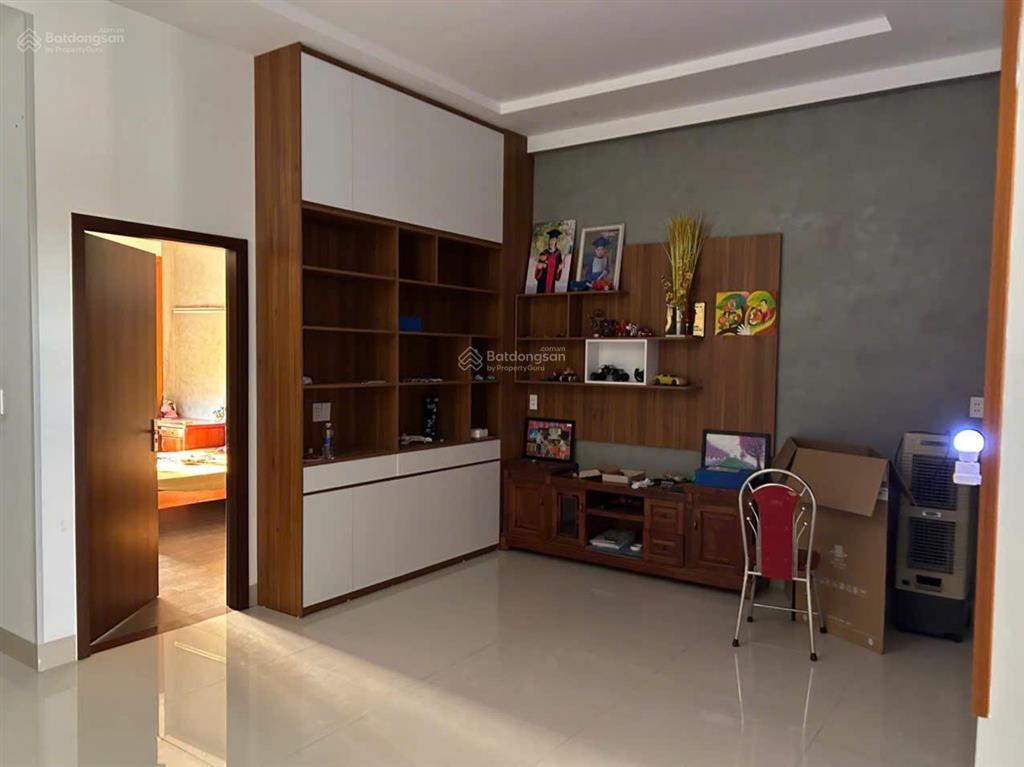 Bán nhà 3 tầng 3 mê full nội thất tái định cư la bông hoà tiến gần đường đt 605 ngay trung tâm