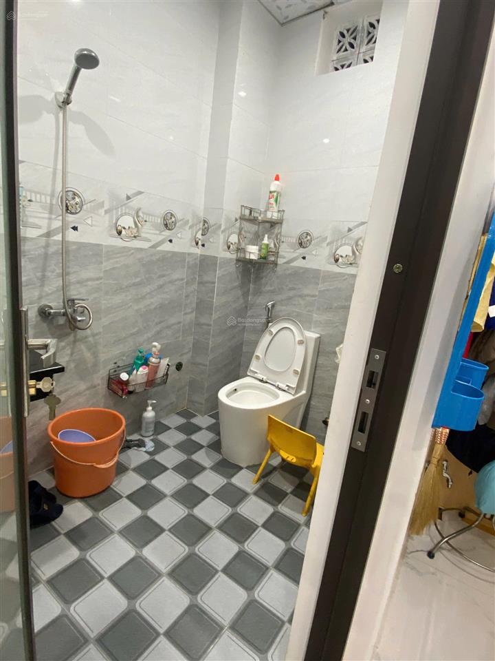 Chủ gửi bán nhà 2 tầng kiên cố hiện đại, full nội thất  ô tô đậu trước nhà hòa châu  hòa xuân mới