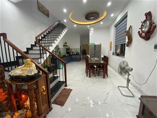 Chủ gửi bán nhà 2 tầng kiên cố hiện đại, full nội thất  ô tô đậu trước nhà hòa châu  hòa xuân mới
