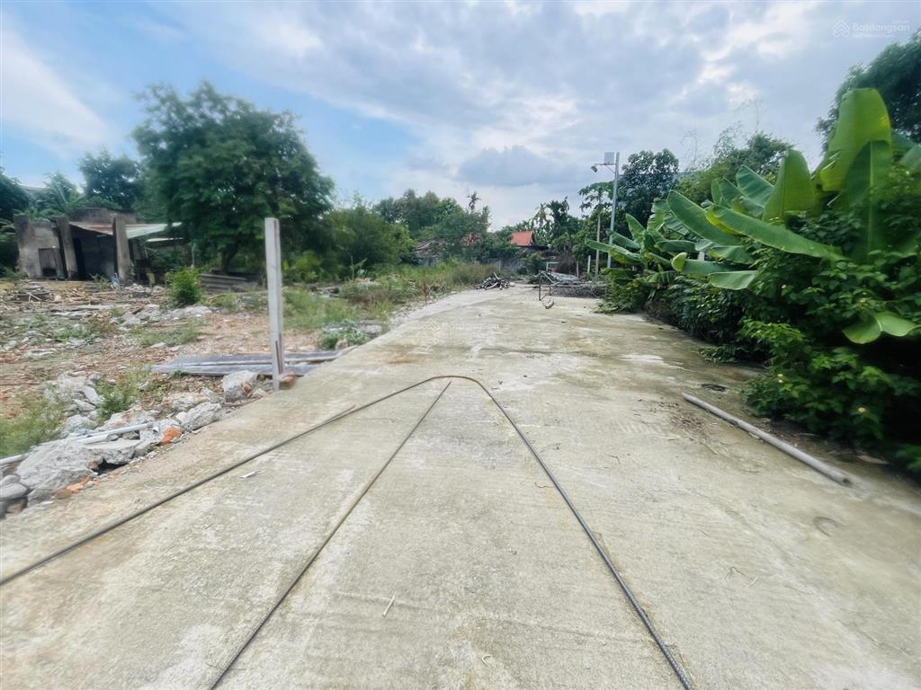 Bán lô đất ô tô tới đất thôn lệ sơn nam  gần chợ lệ trạch  hòa tiến