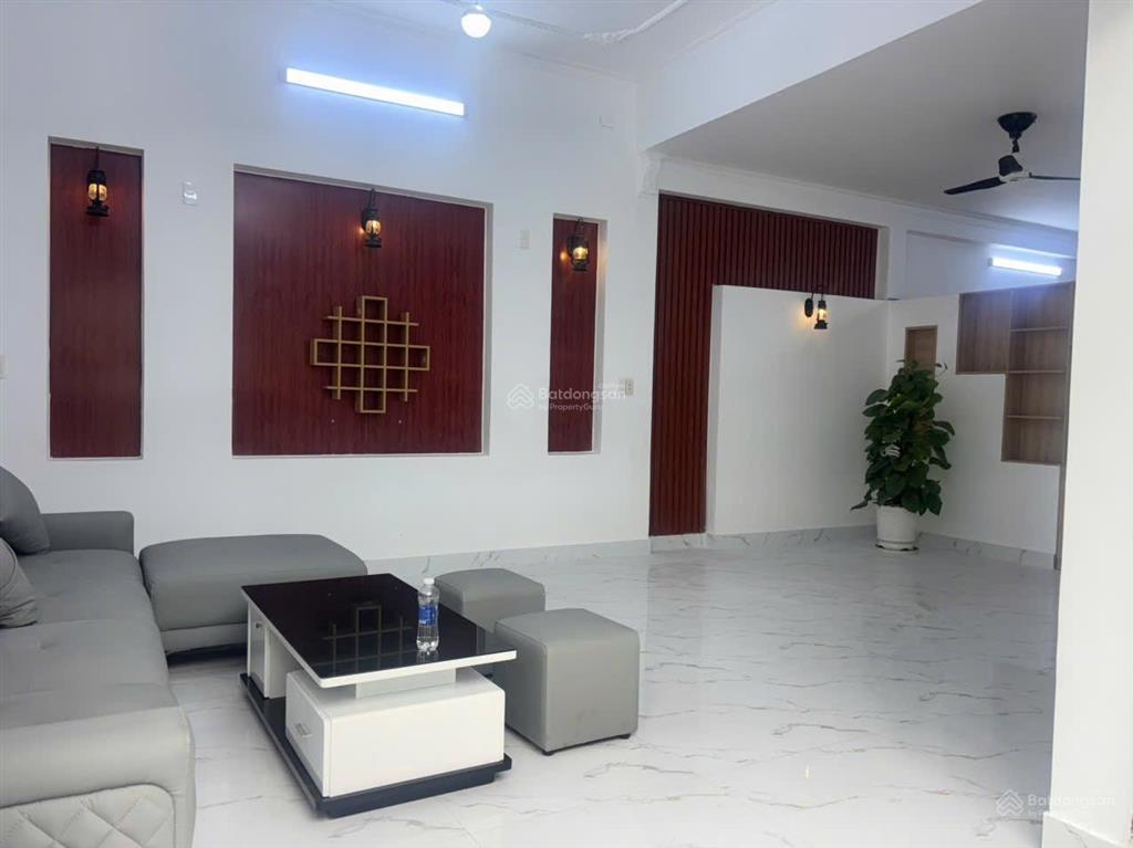 Bán nhà biệt thự 2 tầng thôn giáng nam 2  hòa xuân mới, đường ô tô 8m  nhà kiên cố vô ở liền