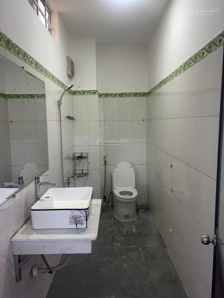 Bán nhà biệt thự 2 tầng thôn giáng nam 2  hòa xuân mới, đường ô tô 8m  nhà kiên cố vô ở liền