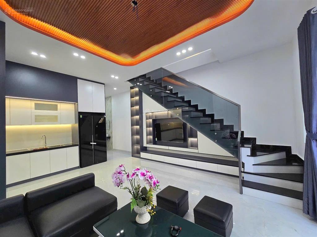 Bán nhà 2 tầng kiệt bình thái 4  cách đường 30m, nhà full nội thất, vô ở liền
