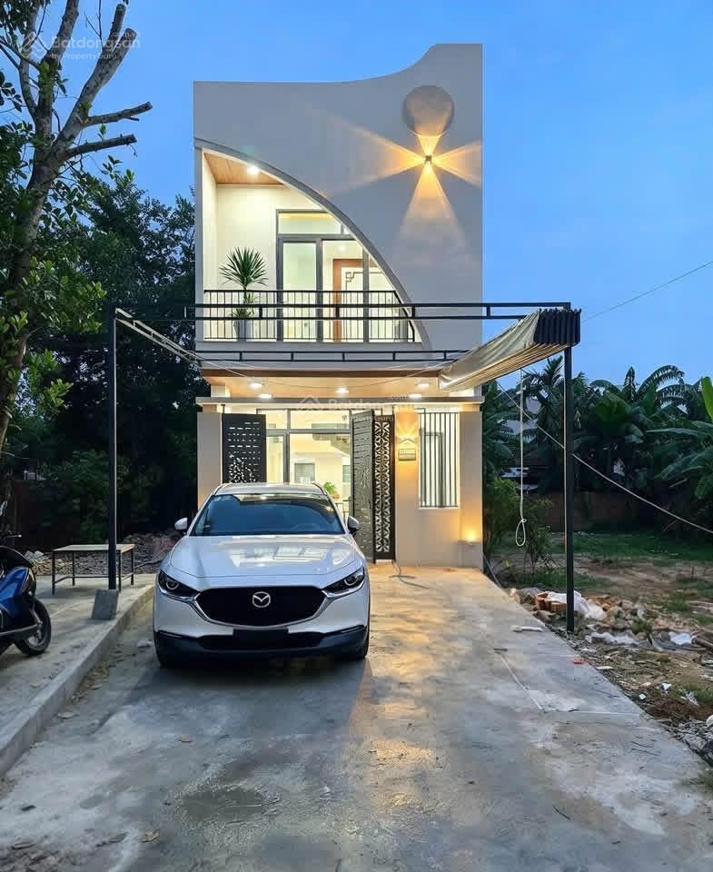 Chủ gửi nhà 2 tầng 2 mê đường ô tô thôn giáng đông  hòa xuân sát đường vành đai