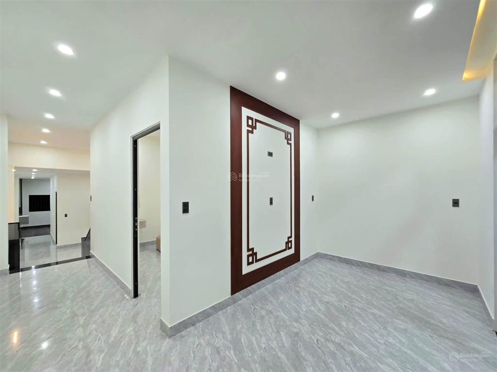 Chủ gửi nhà 2 tầng 2 mê đường ô tô thôn giáng đông  hòa xuân sát đường vành đai
