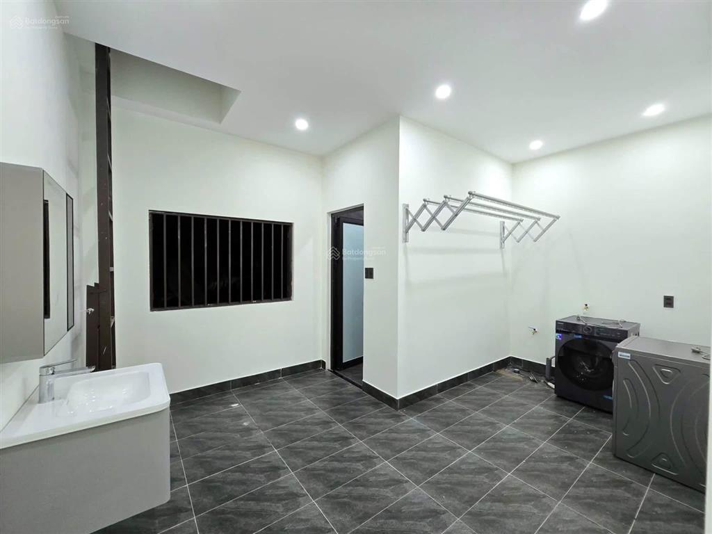 Chủ gửi nhà 2 tầng 2 mê đường ô tô thôn giáng đông  hòa xuân sát đường vành đai