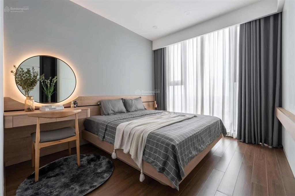Chuyển công tác cần bán gấp căn 2pn/2wc diện tích 90m2 view sông hồng tại sunancora số 3 lương yên