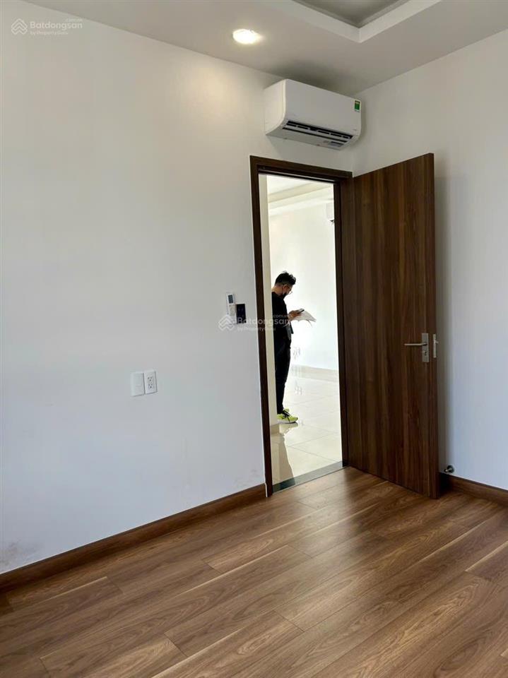 Chủ nhà kẹt bán căn 3pn q7 reveside đào trí q7
