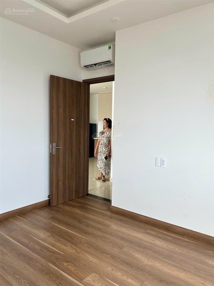 Chủ nhà kẹt bán căn 3pn q7 reveside đào trí q7