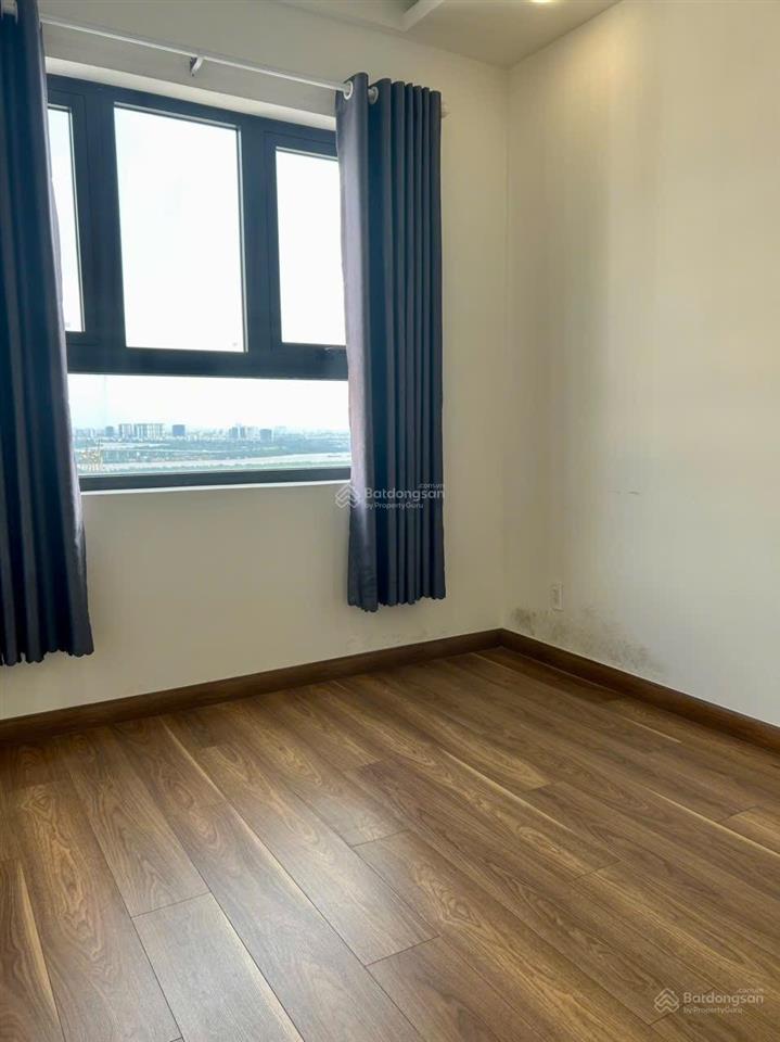 Chủ nhà kẹt bán căn 3pn q7 reveside đào trí q7