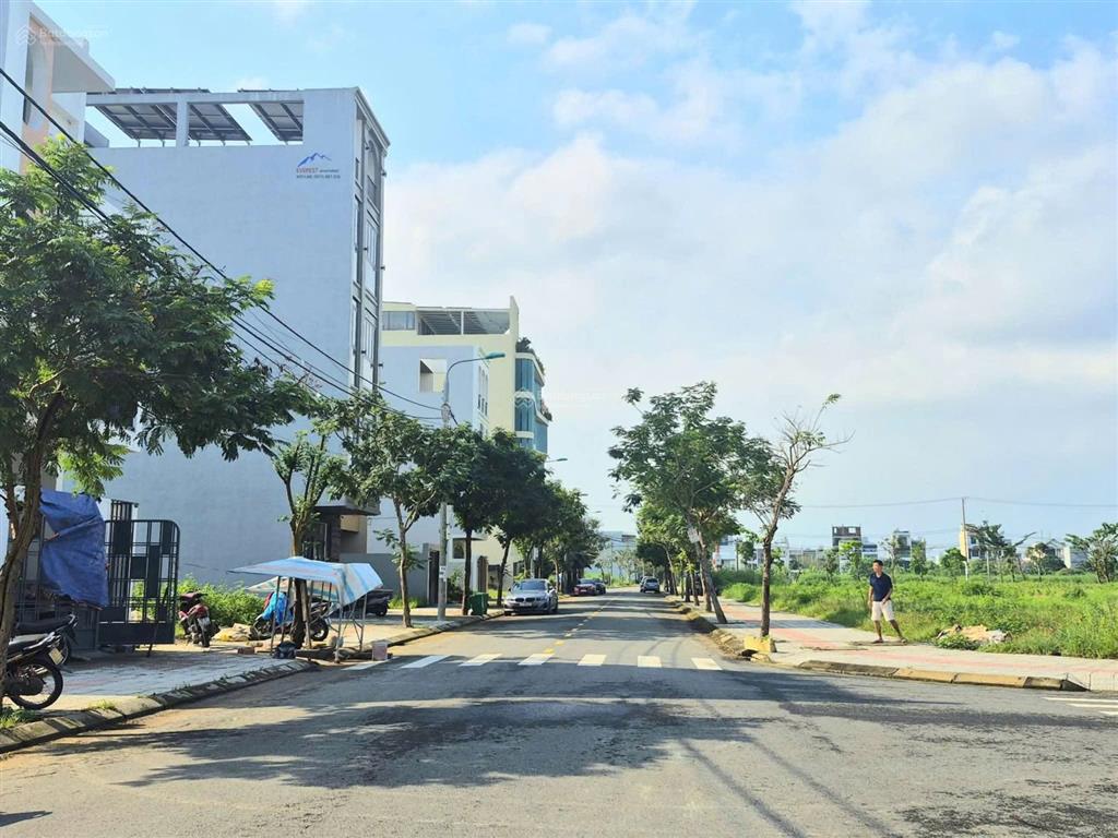 Bán lô đất view công viên đường cồn dầu 17, gần cầu hòa xuân