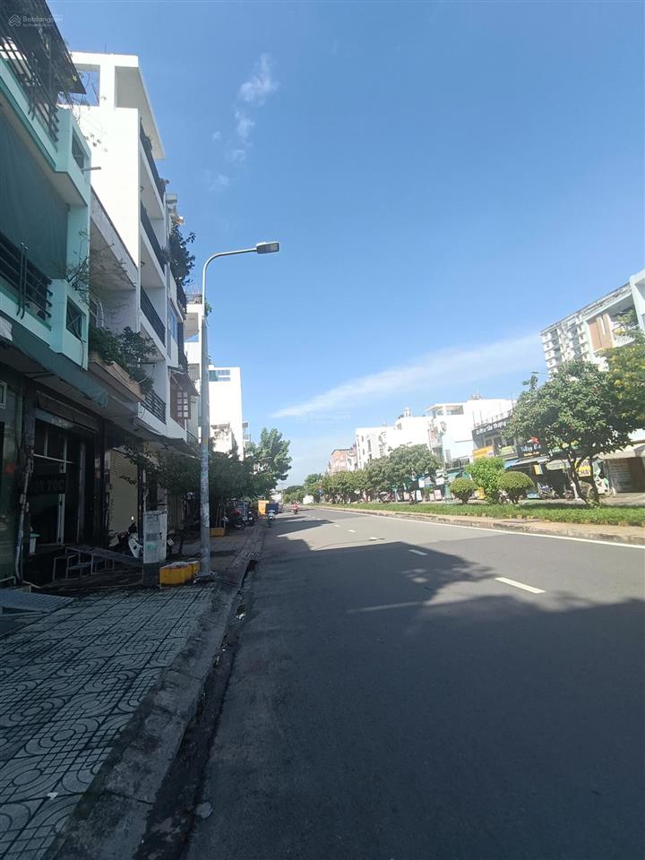 Bán nhà mặt tiền lê thúc hoạch, p. phú thọ hoà, q. tân phú, dt 4x11m, 2 lầu