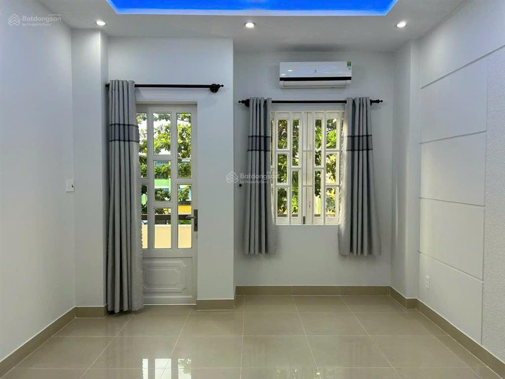 Bán nhà hẻm xe hơi 6m đường kênh tân hóa, p.hòa thạnh, q.tân phú, dt 4x20m, 1 lầu, gần cv đầm sen